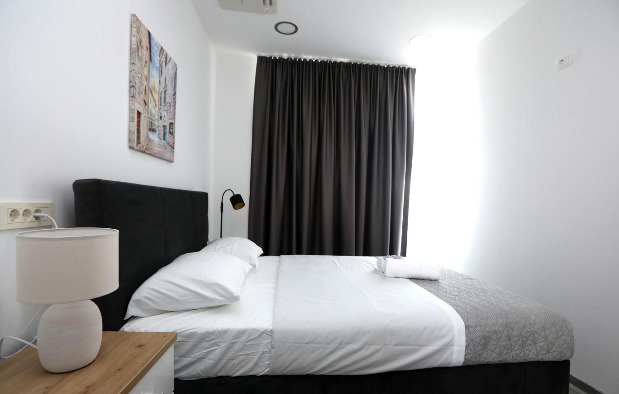 D R Apartments Šibenik Dış mekan fotoğraf